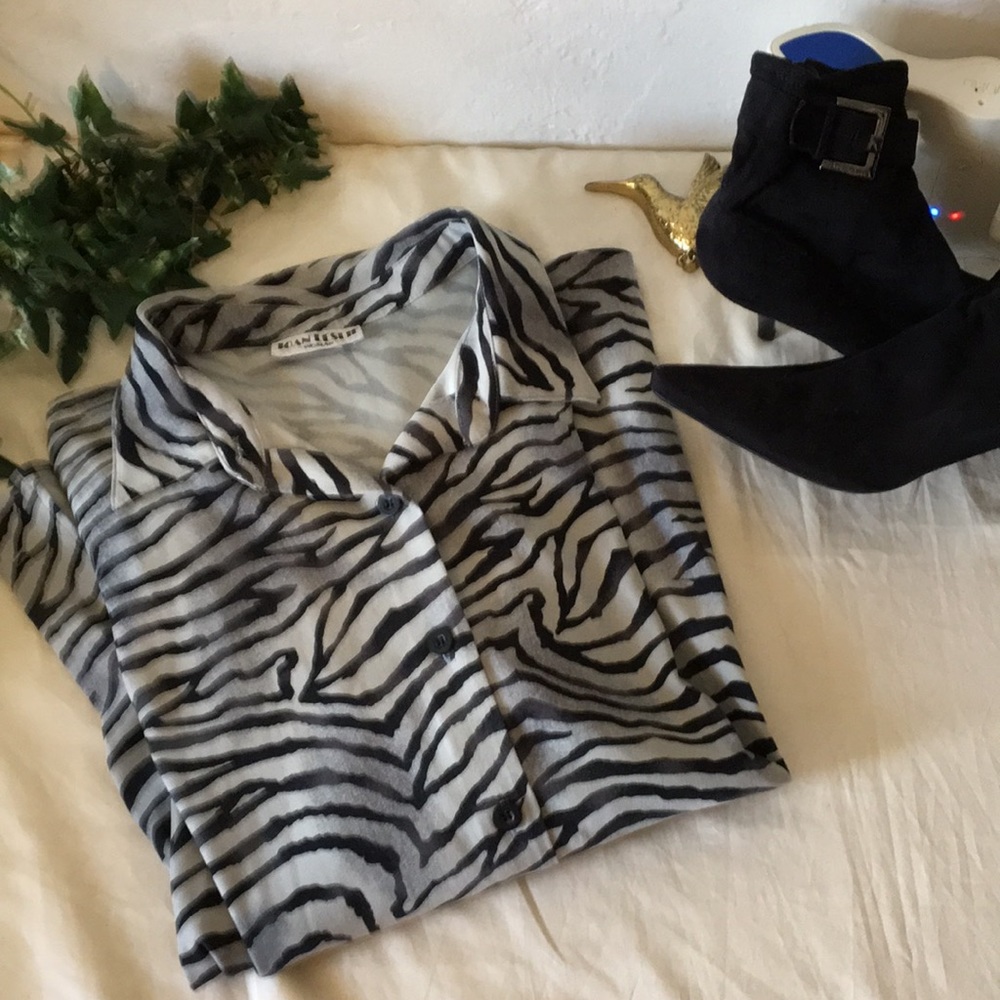 Joan Leslie Zebra Print Blouse - Picture 2 of 7